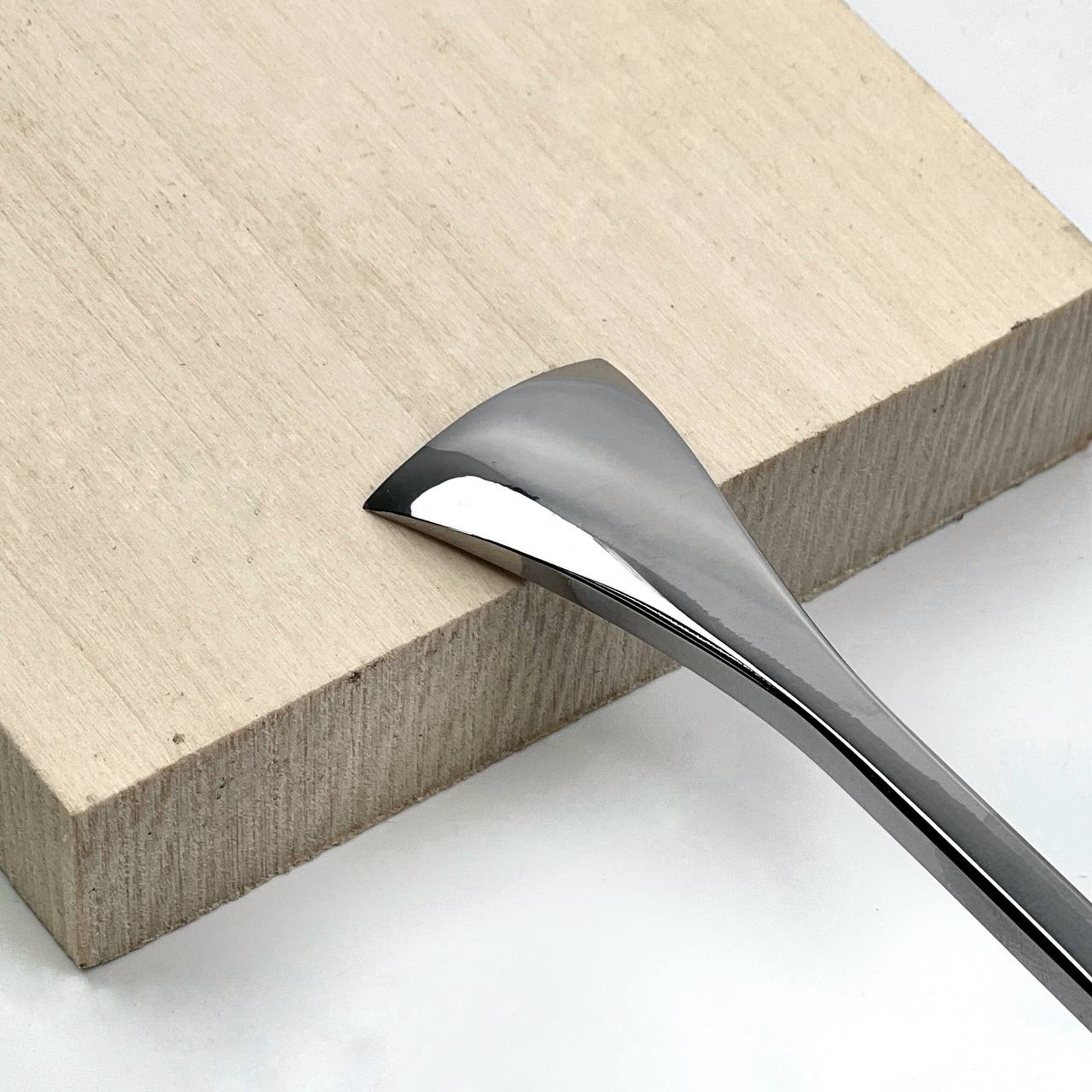 Fishtail Gouge sweep #5 STRYI Maestro for relief carving and detailed carving, NEW line