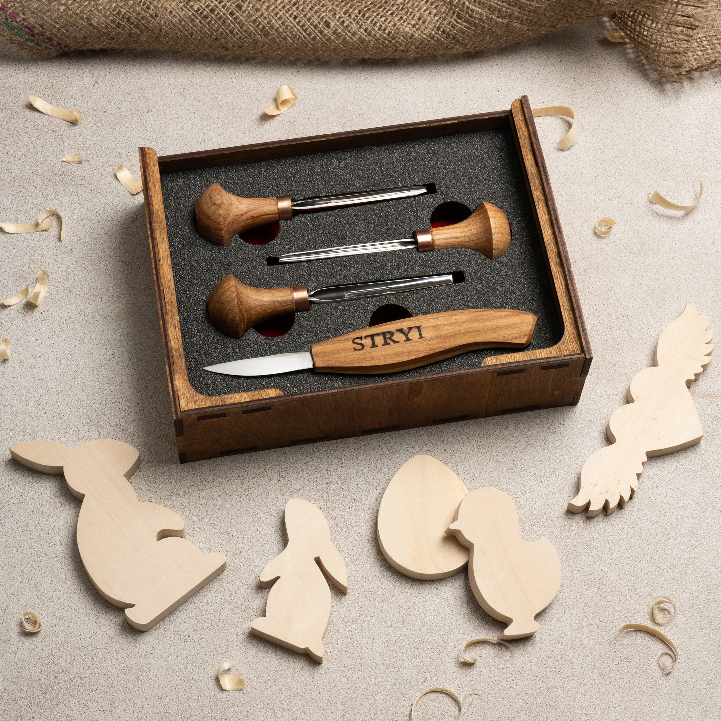 Grundlegendes Holzschnitzfiguren-Werkzeugset, 4-teiliges STRYI-Holzschnitzwerkzeug, Schnitzset, Set zum Schnitzen von Figuren