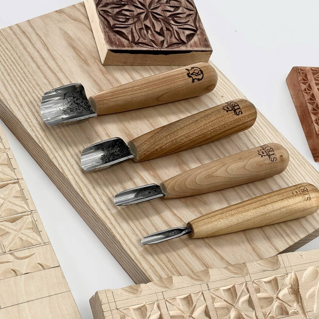 Skew-beveled short gouge STRYI-AY Chip carving gouge Standart