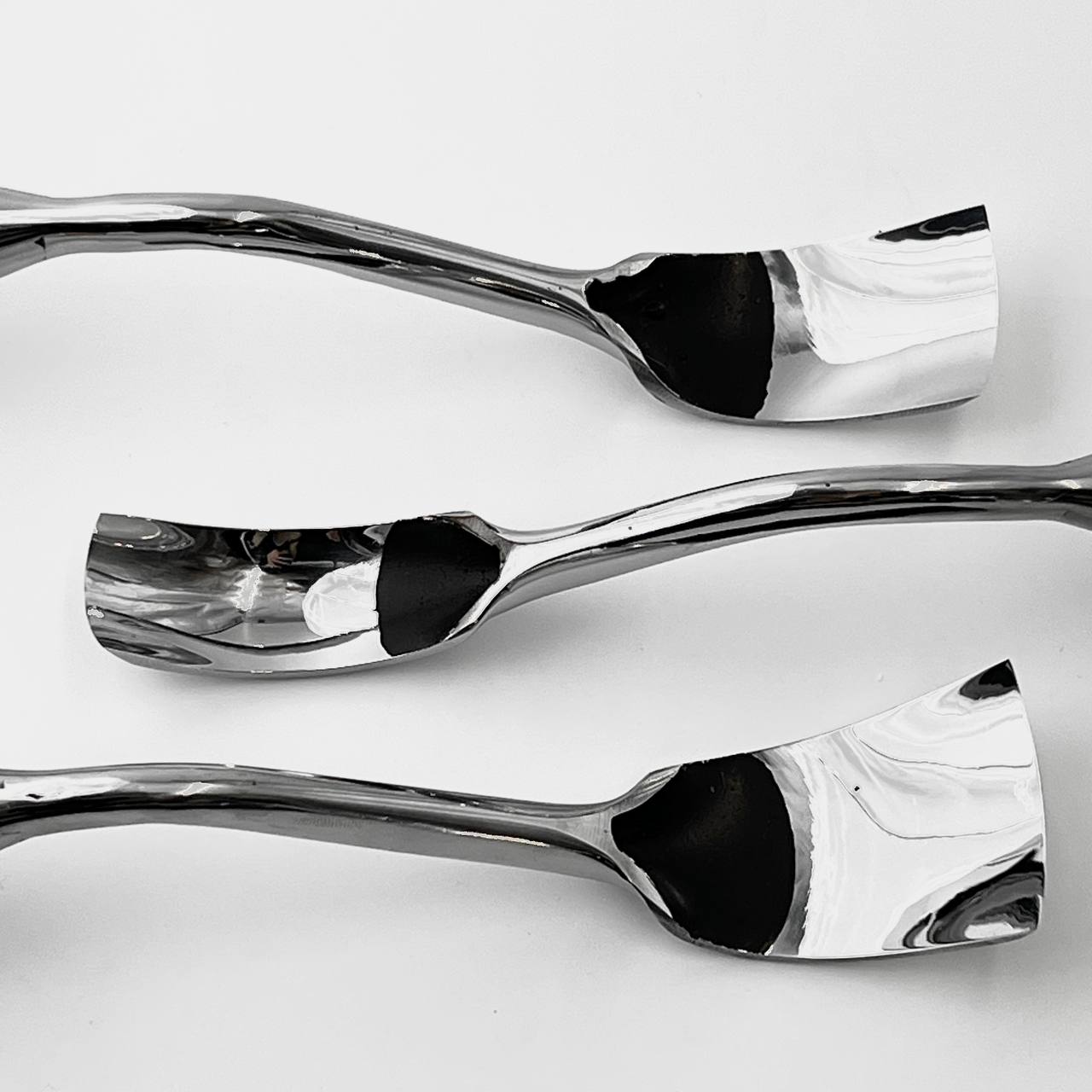 Schalenschnitzwerkzeug-Set mit 3 großen gebogenen Hohleisen STRYI Profi, Kuksa Hohleisen