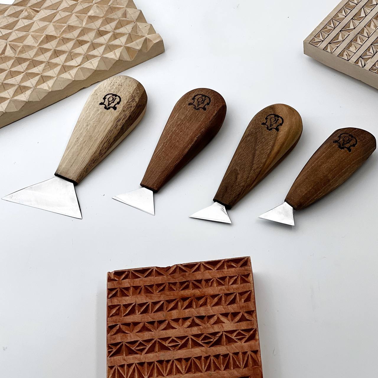 Wood carving Knives set, Swallowtail knives in roll-case, Triangle knives