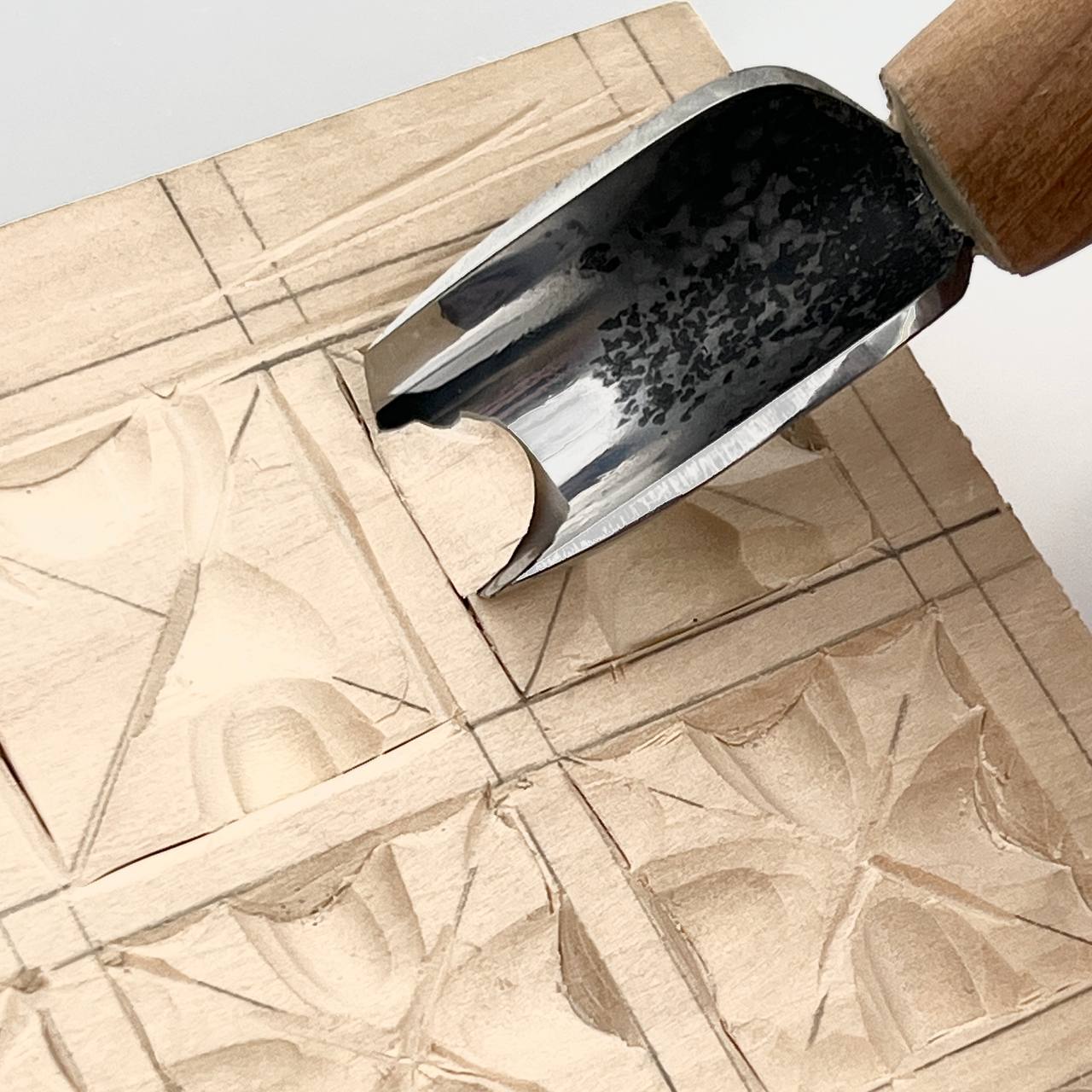 Skew-beveled short gouge STRYI-AY Chip carving gouge Standart