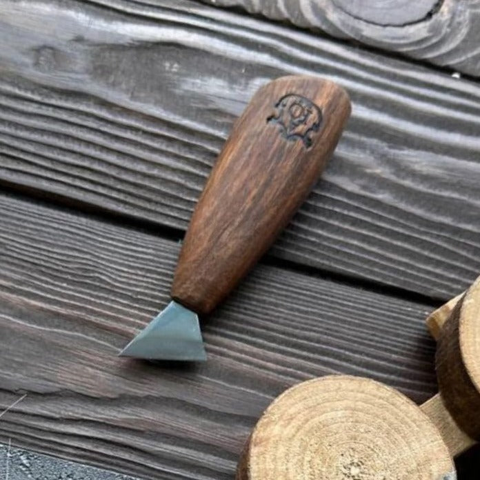 Messer zum Schnitzen von Chips, 25 mm (1 Zoll), STRYI Profi, Schwalbenschwanzmesser von Adolf Yurev, Grundlegendes Chipwerkzeug