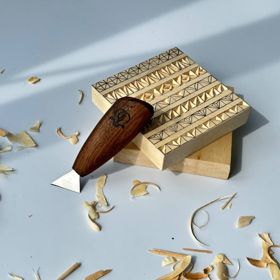 Knife for Сhip carving 25mm (1 in) STRYI Profi, Triangle knife for geometric carvings, Childrens knife for carving