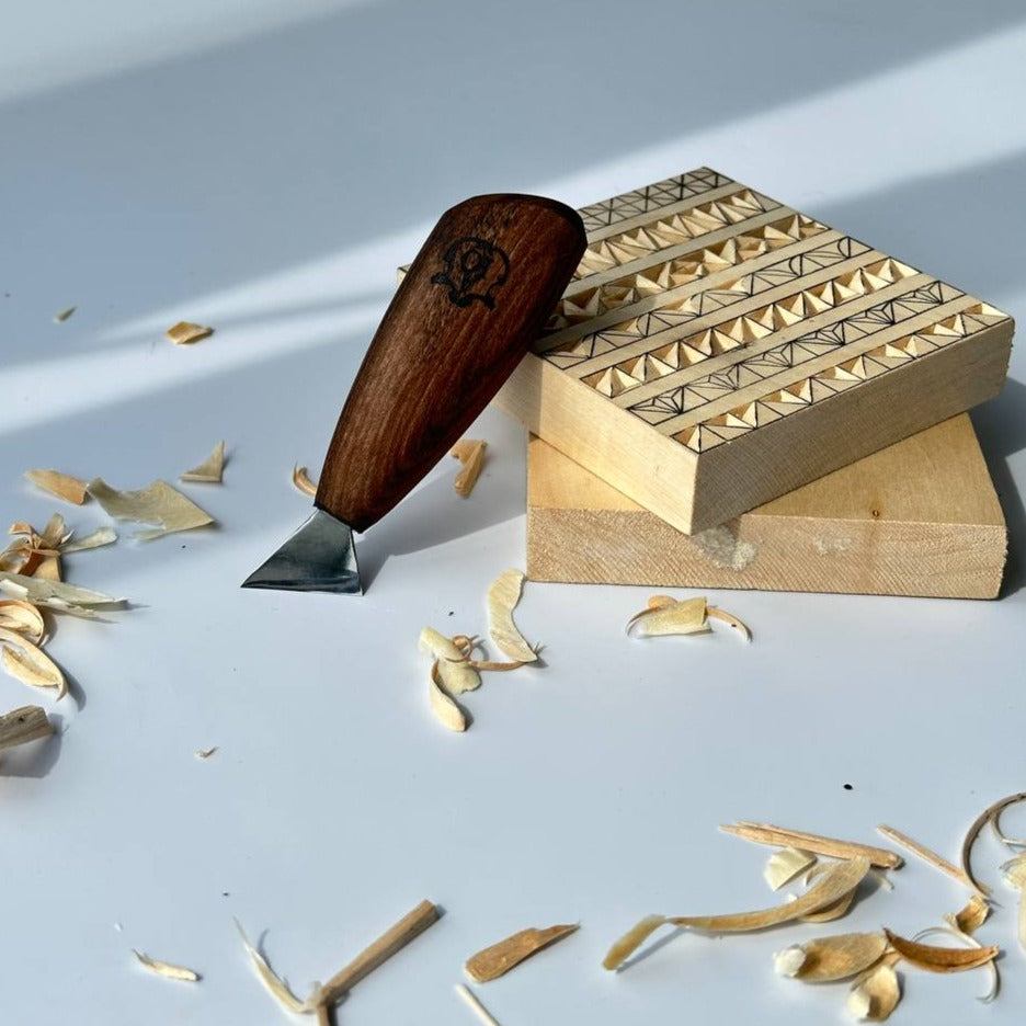 Knife for Сhip carving 25mm (1 in) STRYI Profi, Triangle knife for geometric carvings, Childrens knife for carving