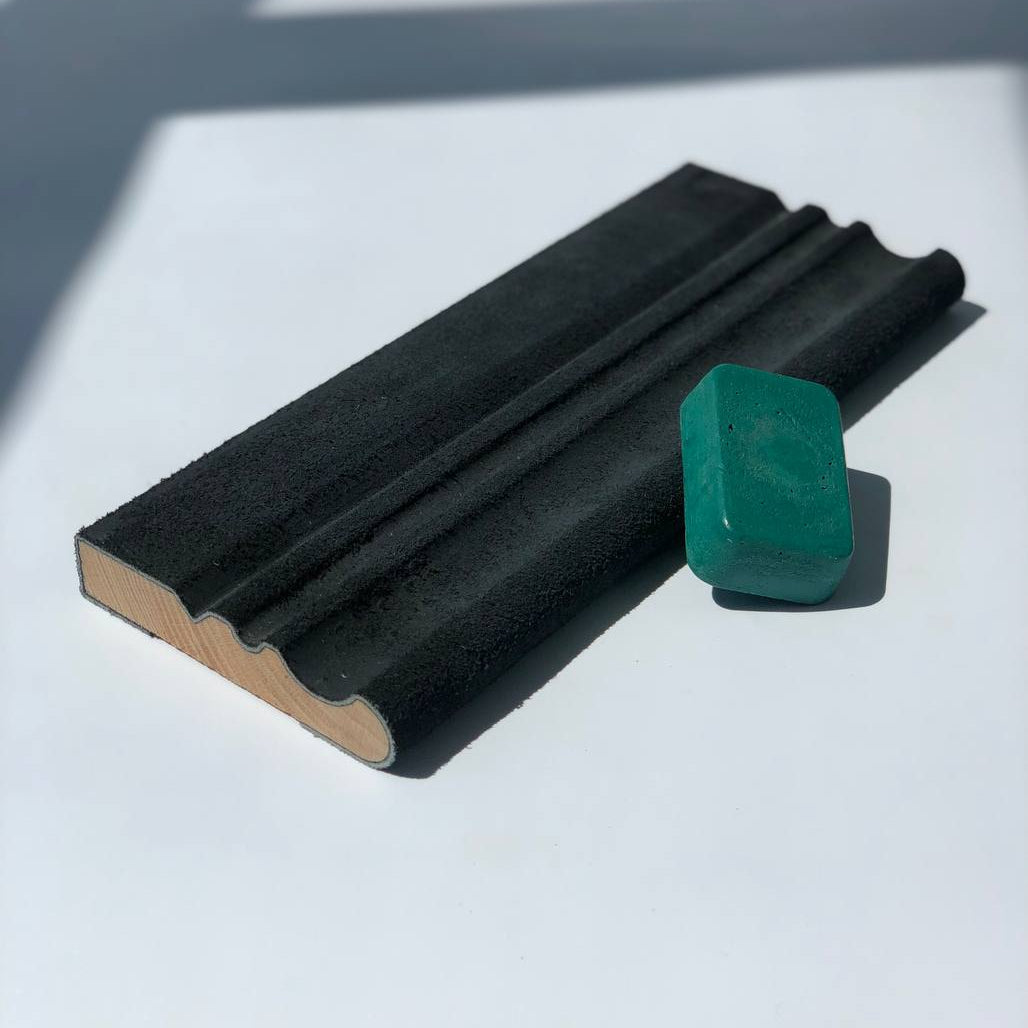Asa de cuero perfilada de 30 cm para afilar, pulir y acabar cuchillos, cinceles y gubias.