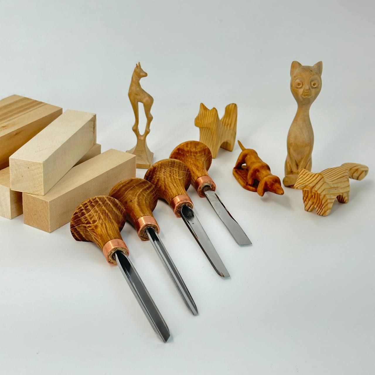 Wood Carving toolset of 4 pcs in roll-case STRYI, Whittling figurines