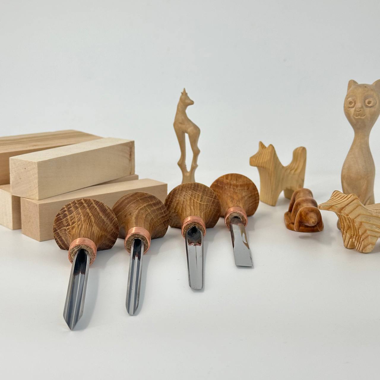 Wood Carving toolset of 4 pcs in roll-case STRYI, Whittling figurines