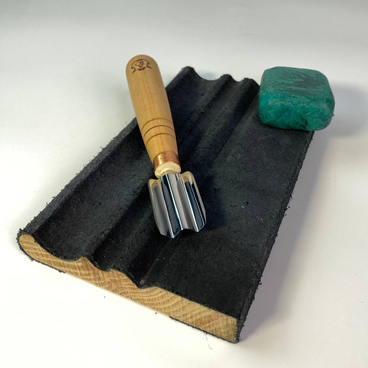 Short W-Shaped Chisel for 3D chip carving, Double V-parting tool STRYI-AY