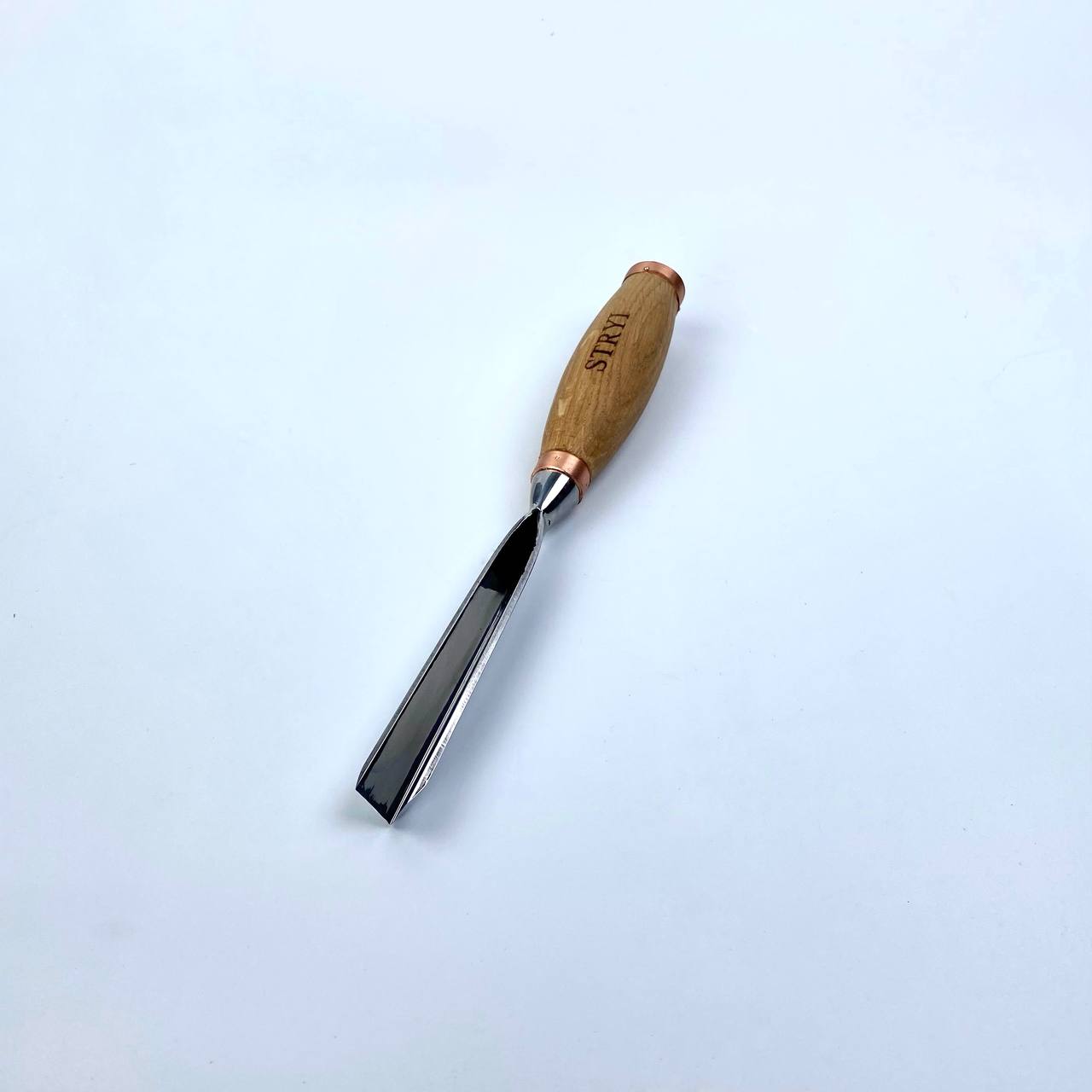 Large sculpture chisel, V-tool 60 degrees 15mm, Heavy-duty gouge STRYI Profi, Wood carving chisel