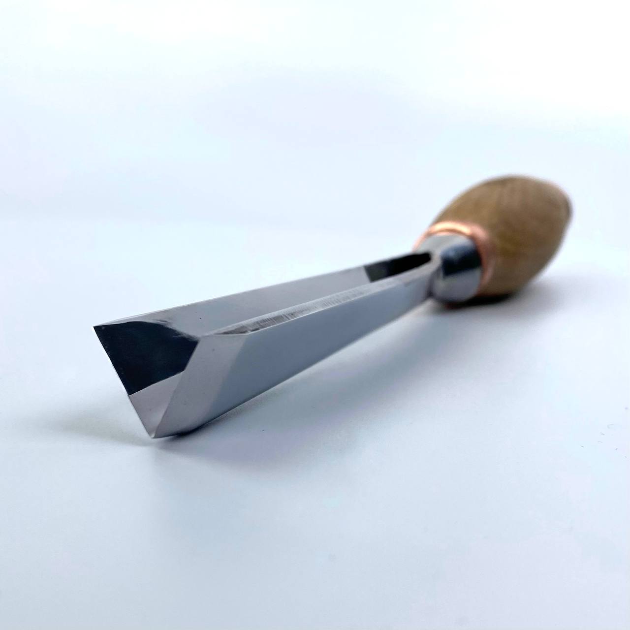 Large sculpture chisel, V-tool 60 degrees 15mm, Heavy-duty gouge STRYI Profi, Wood carving chisel