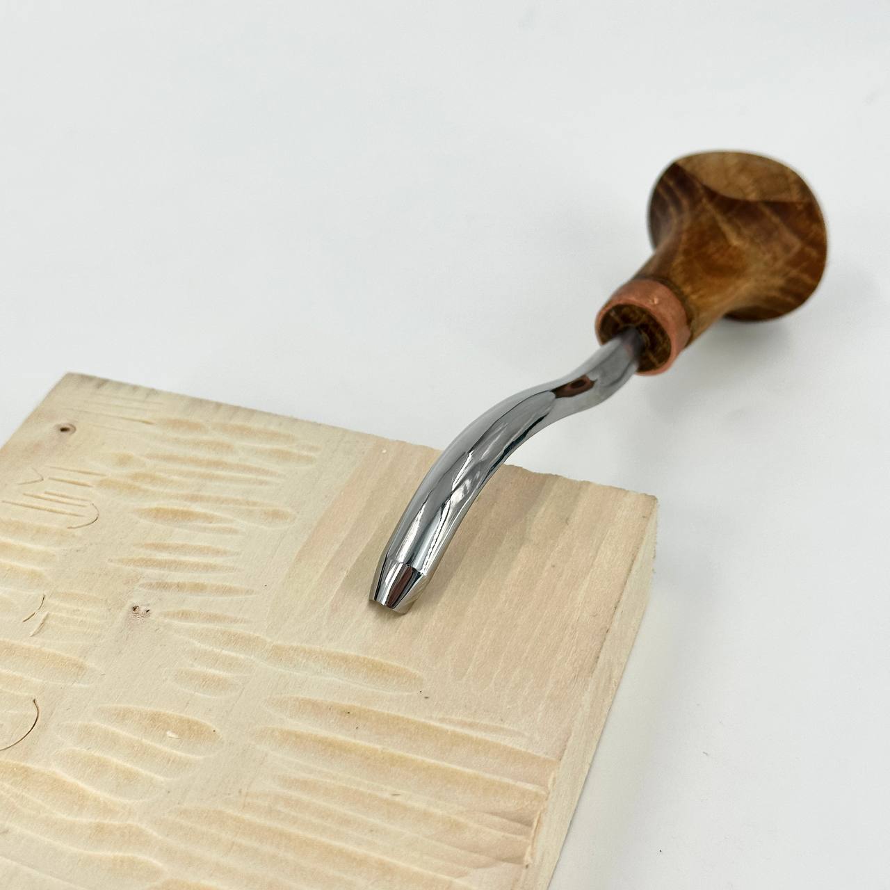 Palm carving bent gouge sweep #9 STRYI Profi , linocutting tool, burins STRYI, palm tool, detailing knife