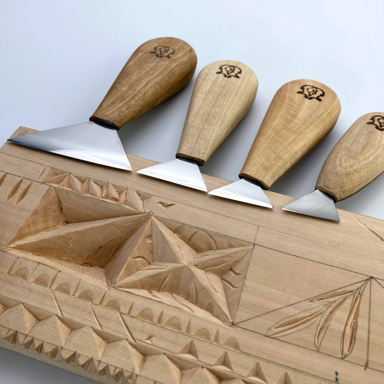 Wood carving Knives set, Swallowtail knives in roll-case, Triangle knives