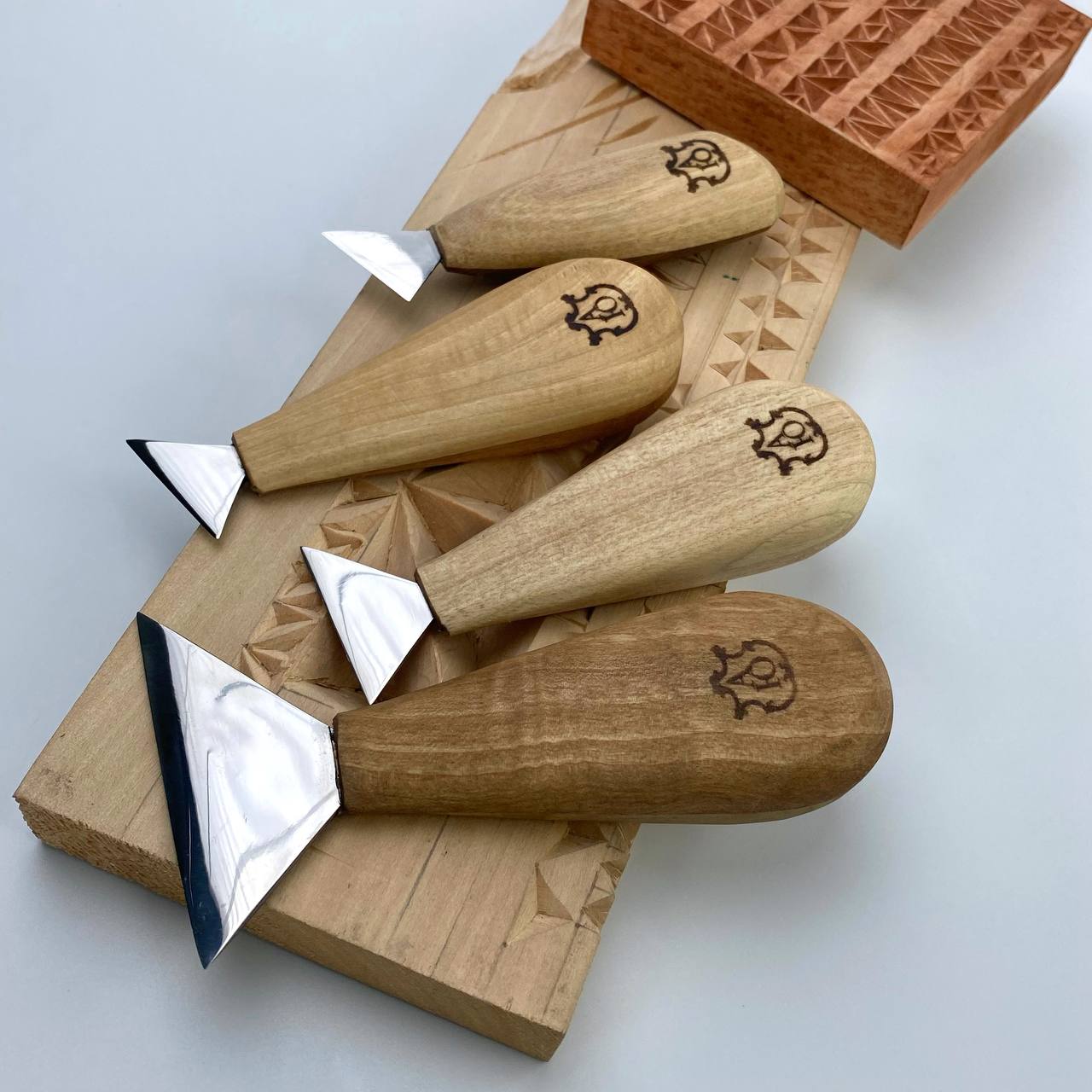 Wood carving Knives set, Swallowtail knives in roll-case, Triangle knives