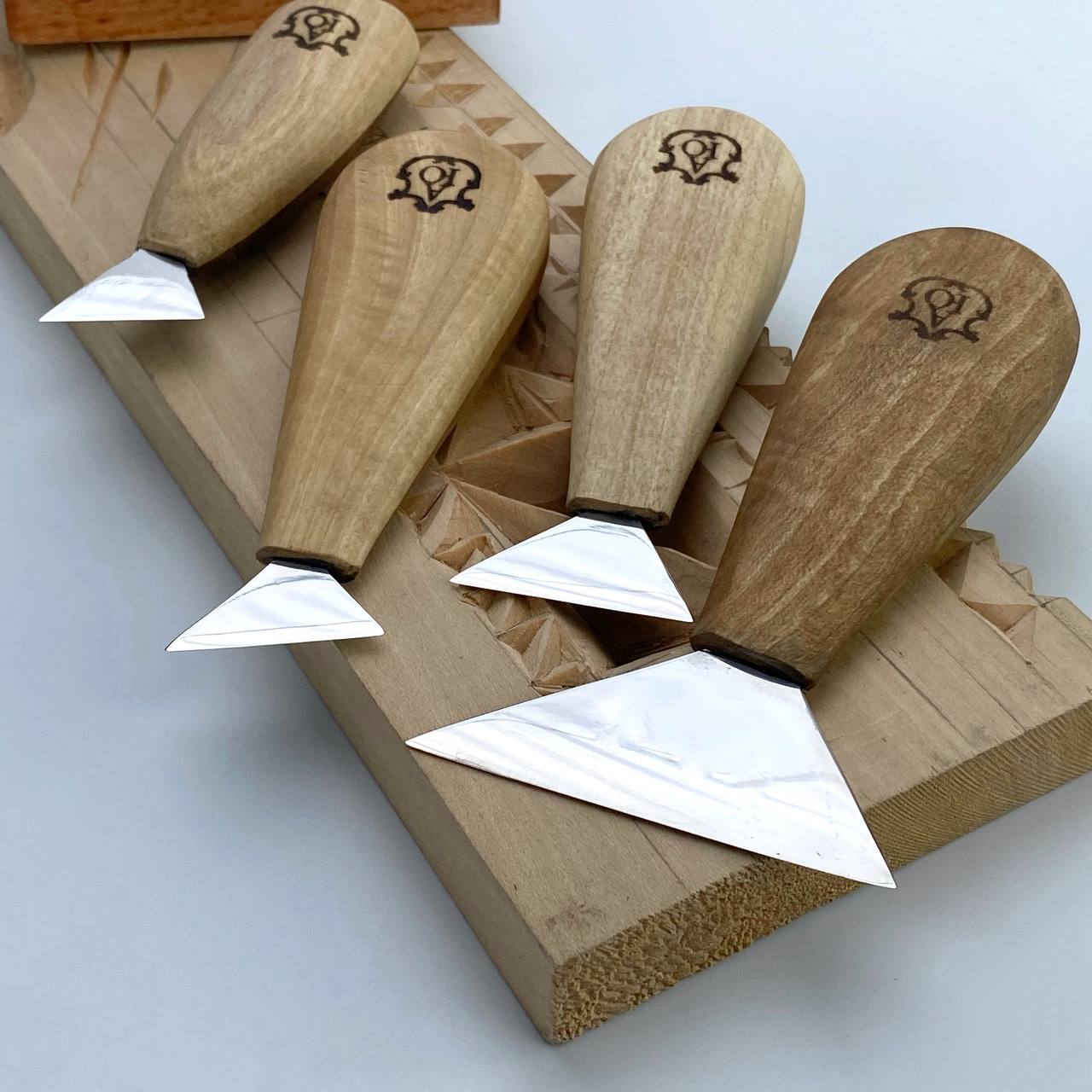 Wood carving Knives set, Swallowtail knives in roll-case, Triangle knives