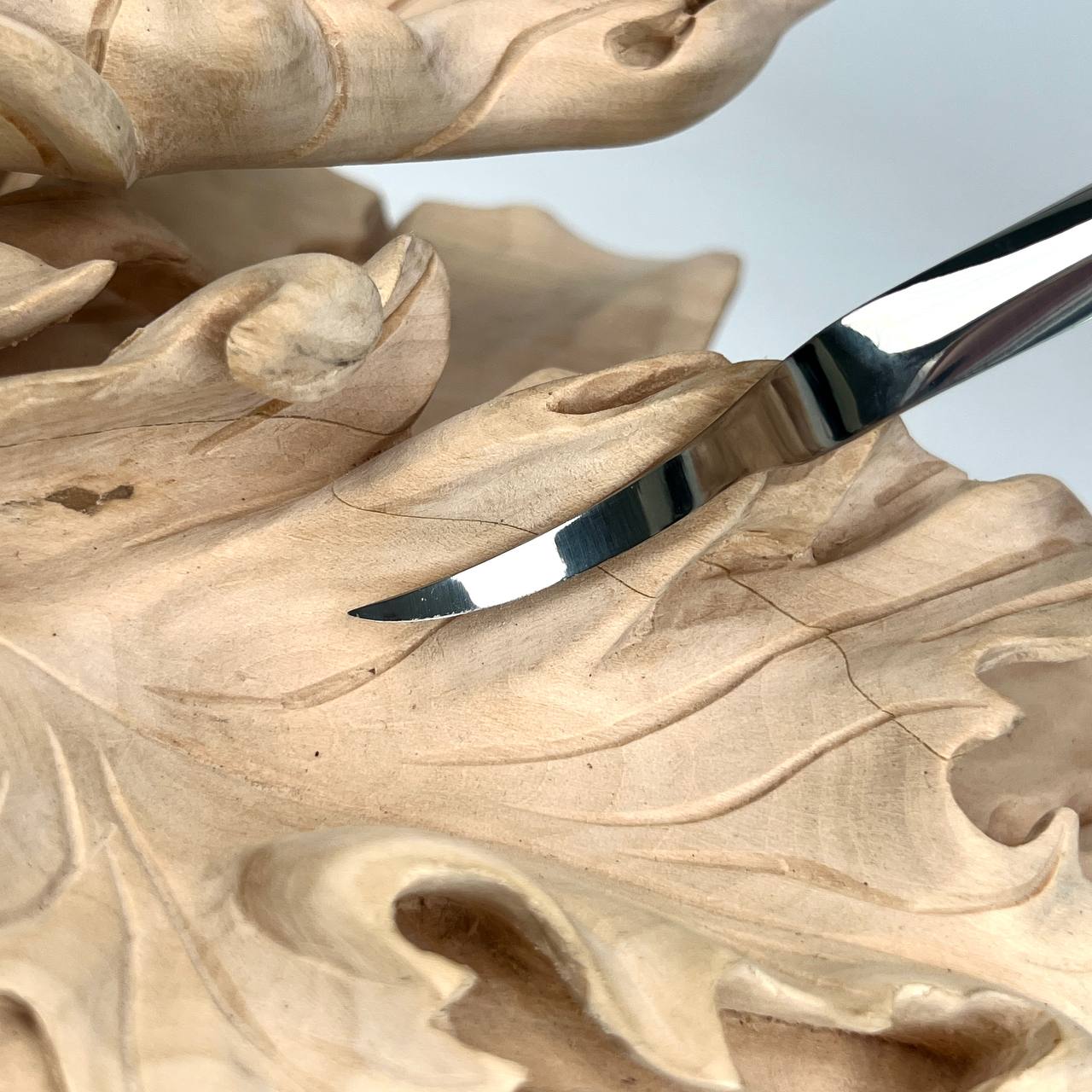 Long hook tool STRYI Profi for relief carving, Detailing chisel for crosscutting, Relief carving tool