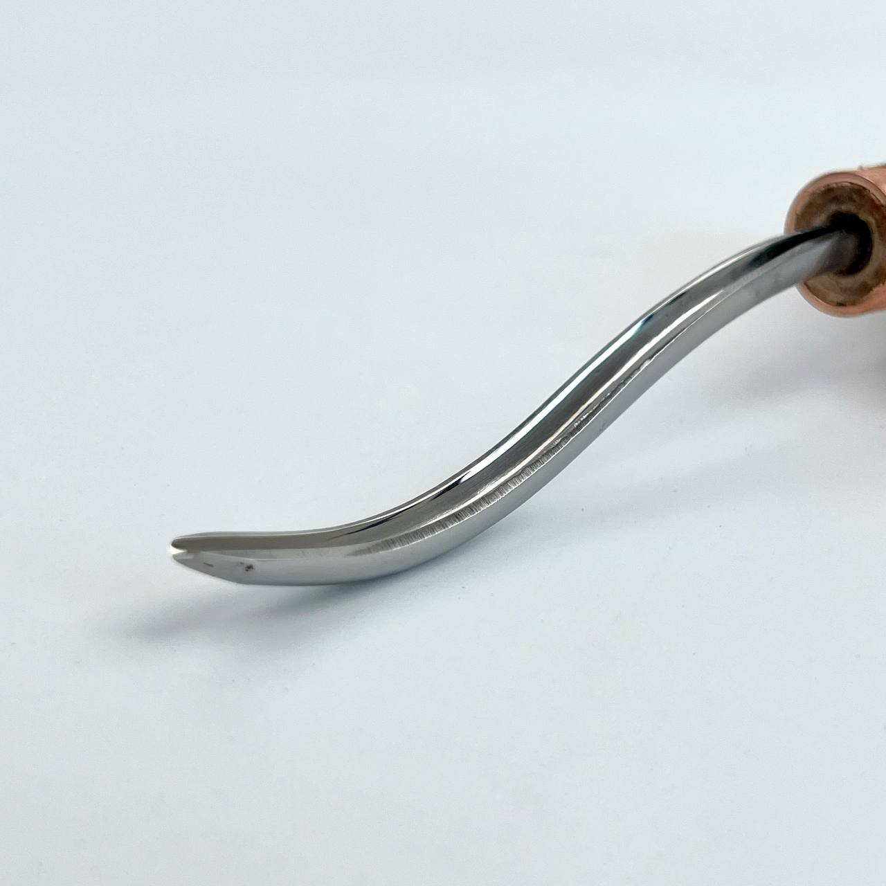 Palm carving bent gouge sweep #9 STRYI Profi , linocutting tool, burins STRYI, palm tool, detailing knife