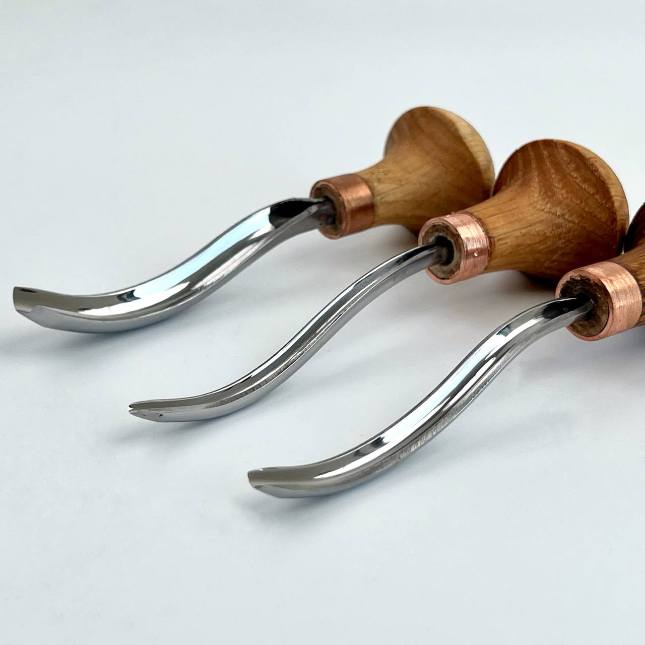 Palm carving bent gouge sweep #9 STRYI Profi , linocutting tool, burins STRYI, palm tool, detailing knife