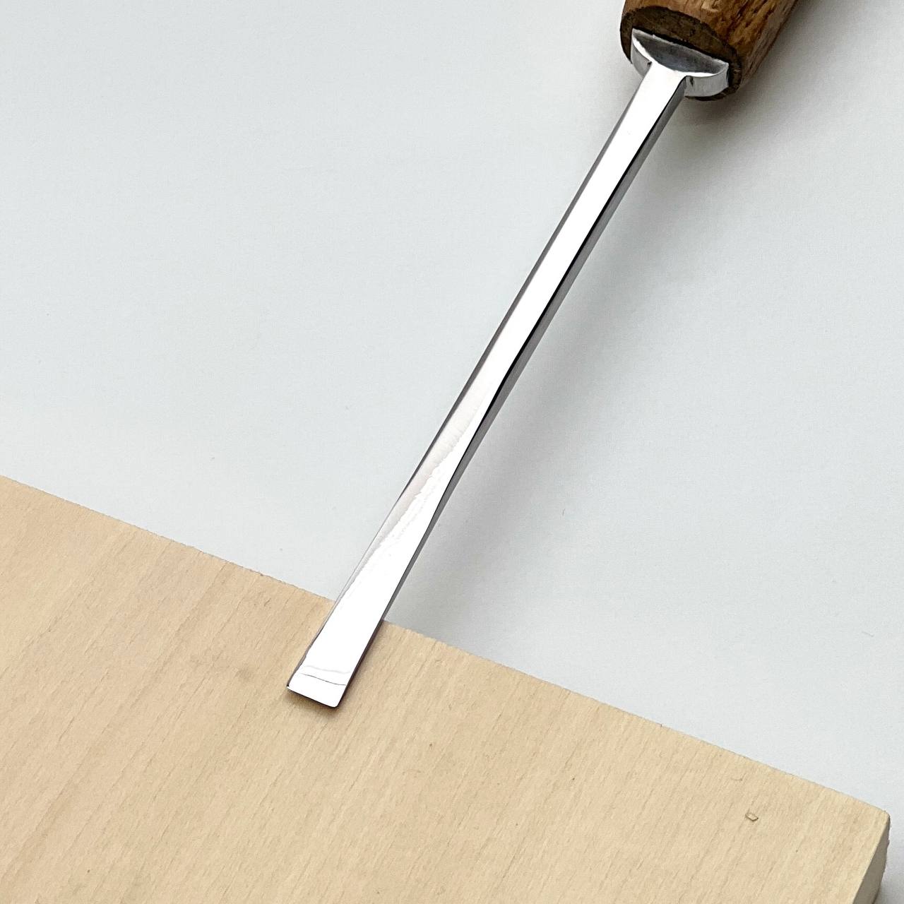 Fishtail Flat Chisel for relief carving and detailing, NEW Line STRYI MAESTRO