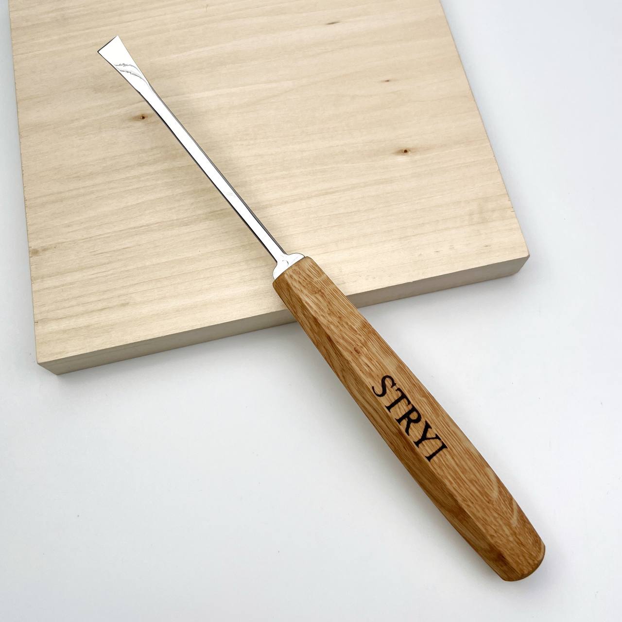Fishtail Flat Chisel for relief carving and detailing, NEW Line STRYI MAESTRO