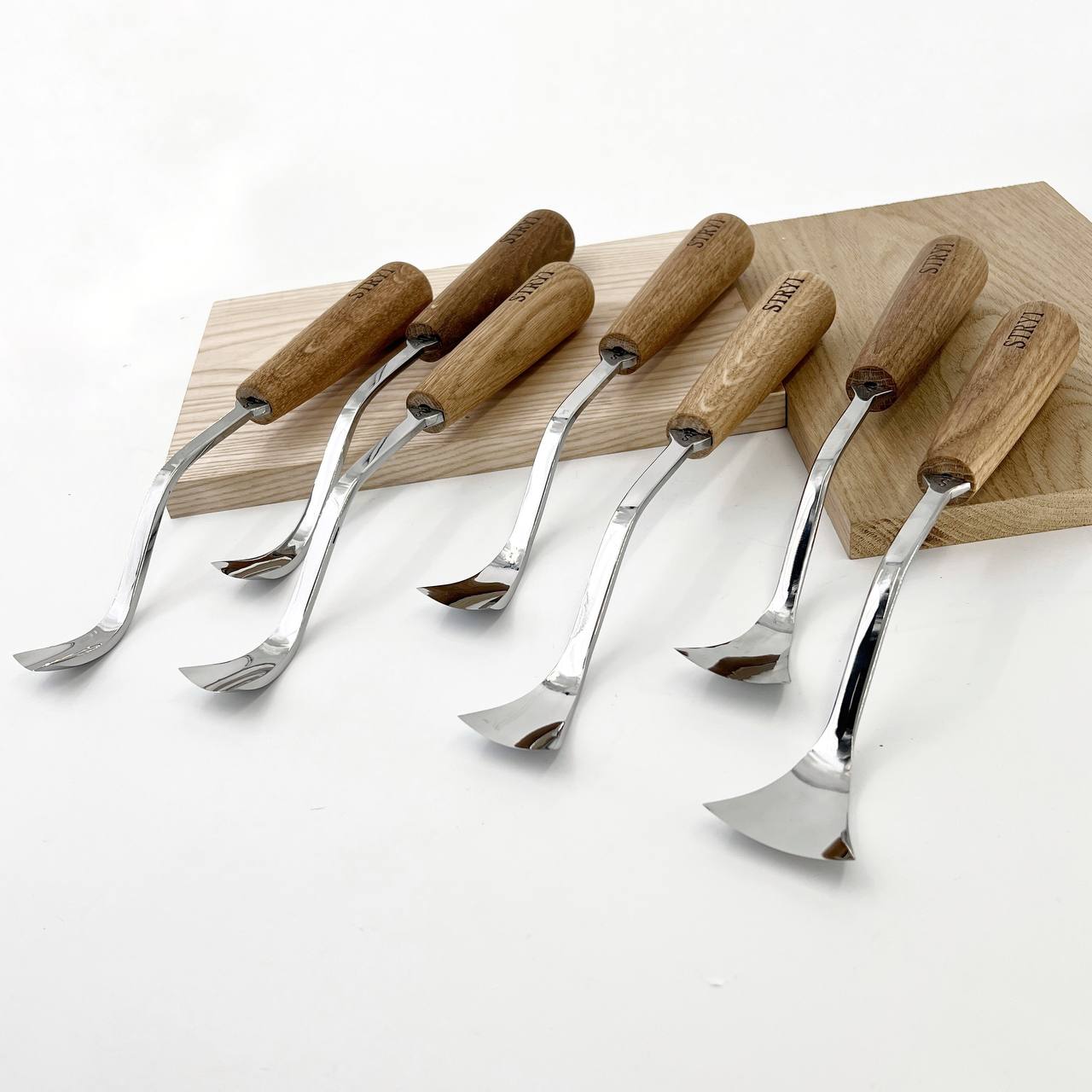 STRYI Maestro Large Bent Gouge for Relief carving, Spoons and Bowl Carving, Furniture making