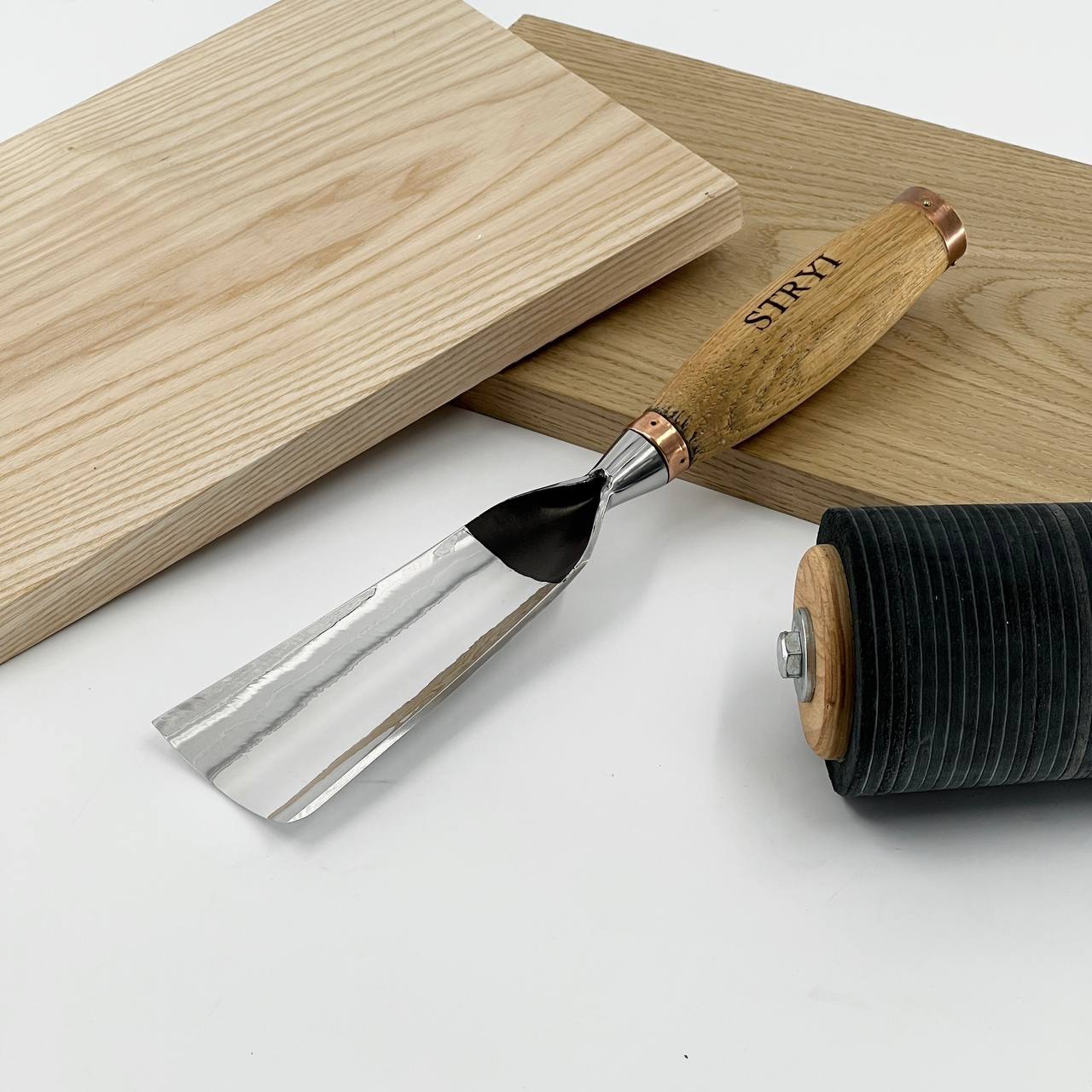 Cincel para escultura grande, perfil 7, gubias resistentes STRYI Profi