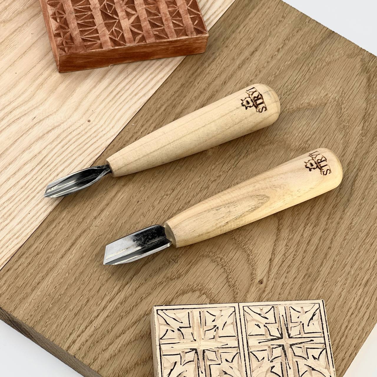 Cincel recto corto con separación en V STRYI-AY Profi para tallado de virutas, herramientas de tallado de madera, cuchillo detallado de virutas de tallado en madera, regalo para hombres cuchillo y herramientas