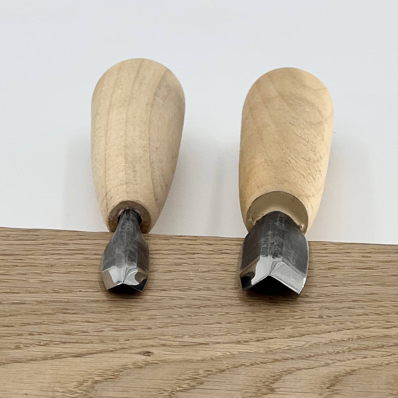 Cincel recto corto con separación en V STRYI-AY Profi para tallado de virutas, herramientas de tallado de madera, cuchillo detallado de virutas de tallado en madera, regalo para hombres cuchillo y herramientas