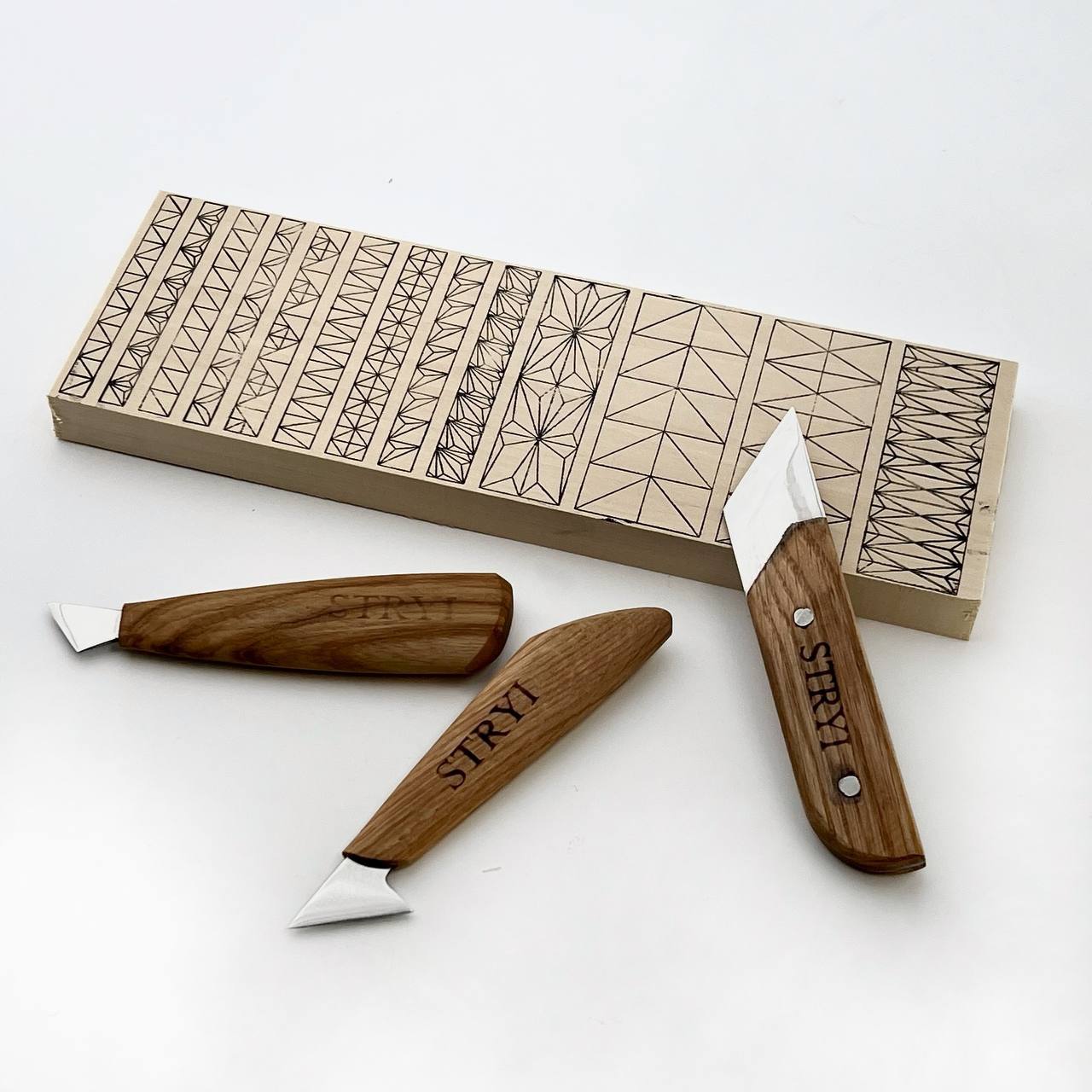 Woodcarving knives set STRYI Start for beginner carver with practicing board