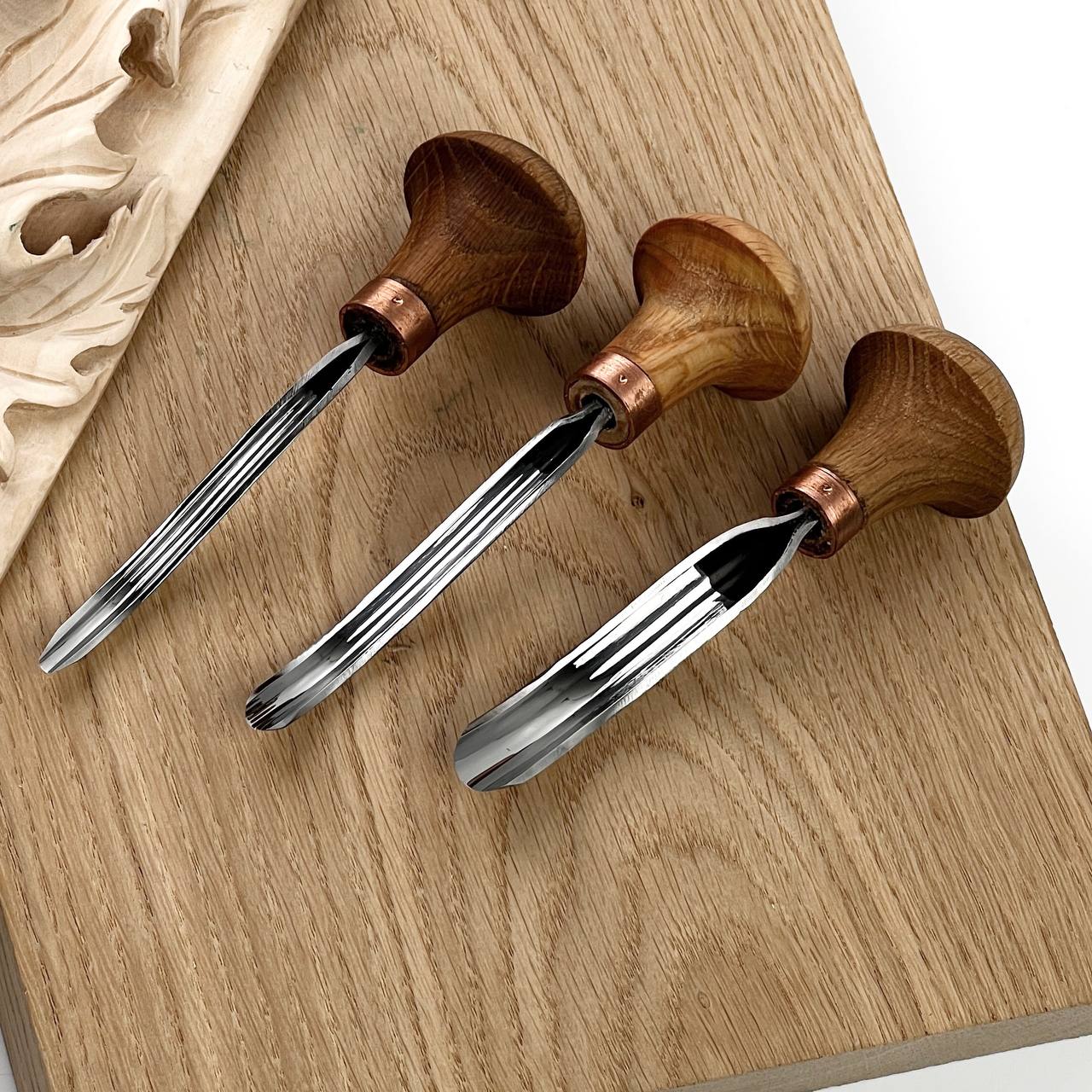 Palm carving bent gouge sweep #9 STRYI Profi , linocutting tool, burins STRYI, palm tool, detailing knife