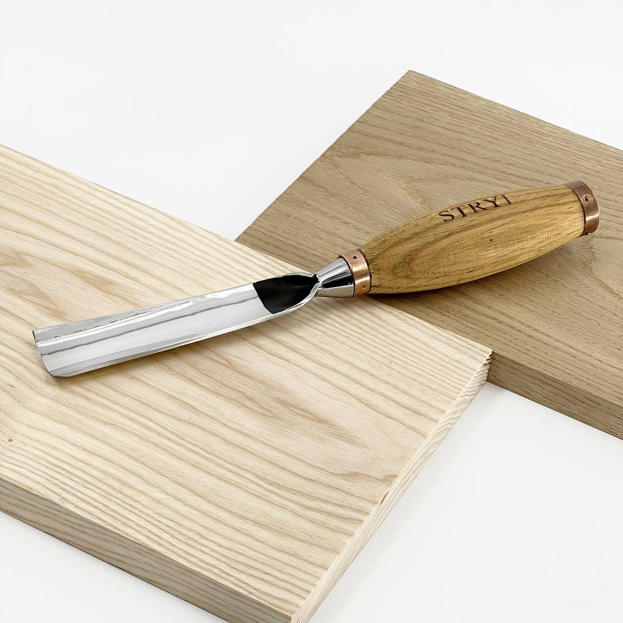 Cincel para escultura grande, perfil 7, gubias resistentes STRYI Profi