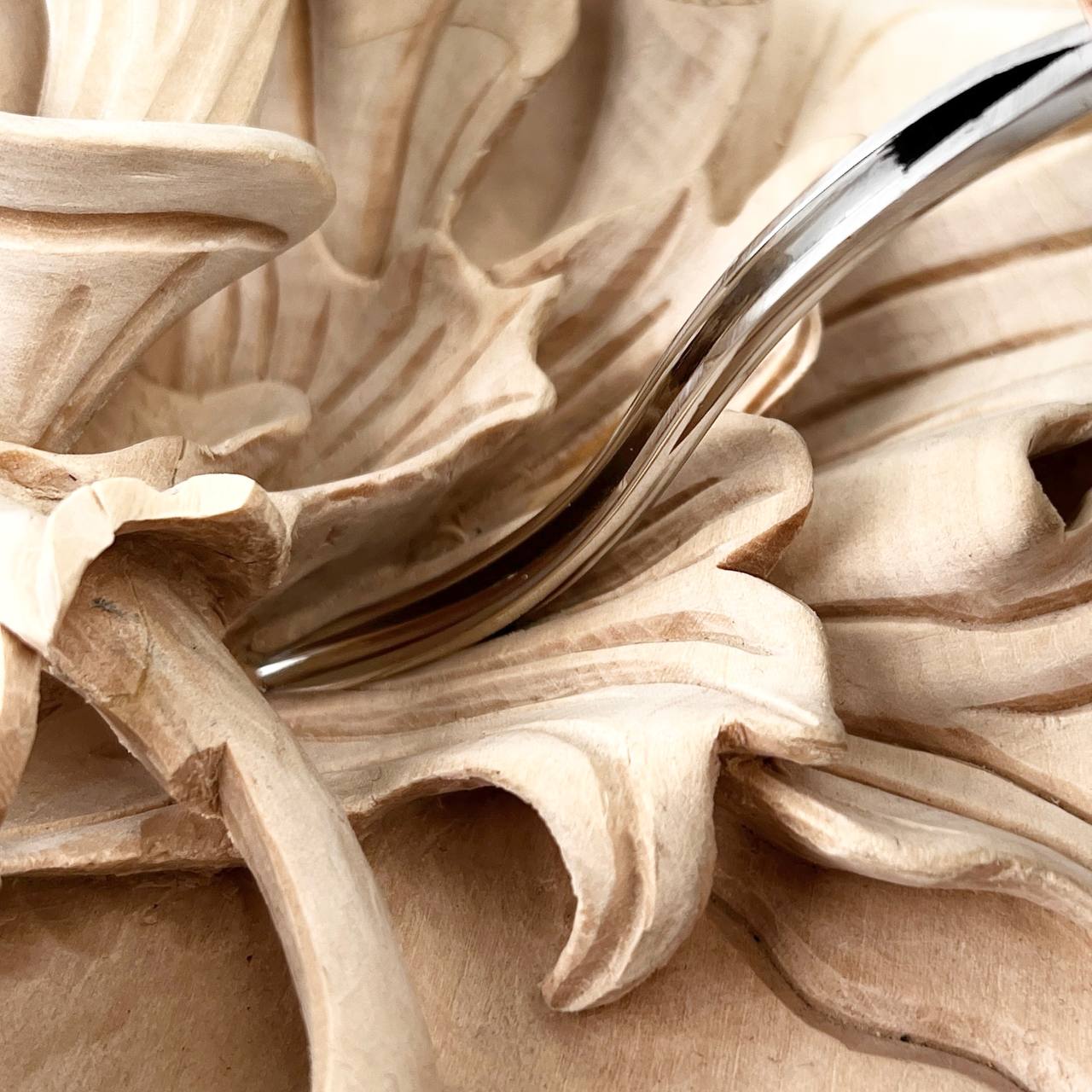 Palm carving bent gouge sweep #9 STRYI Profi , linocutting tool, burins STRYI, palm tool, detailing knife