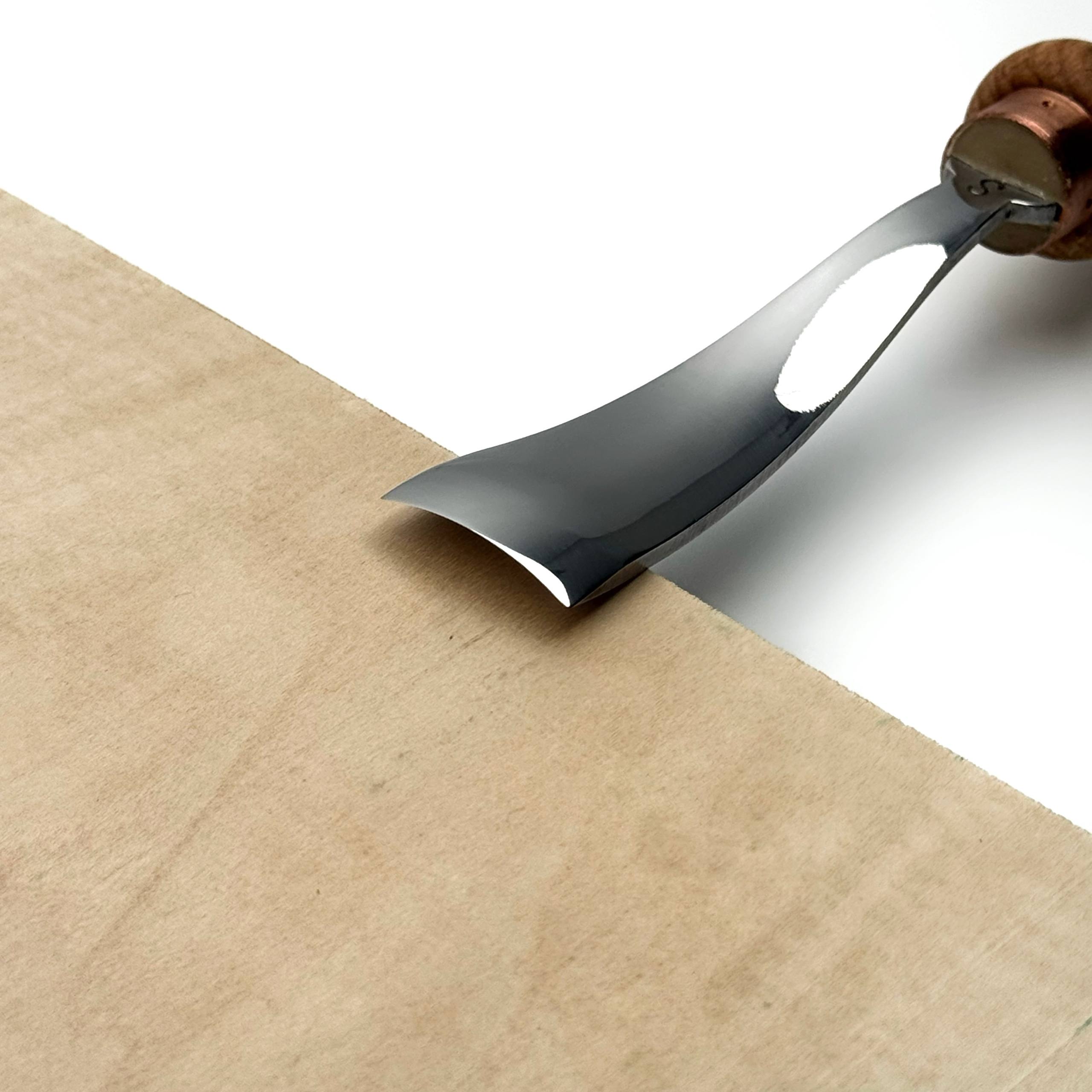 STRYI Reverse Bent Gouge – Specialized Forged Chisel for Convex Shapes & High Relief