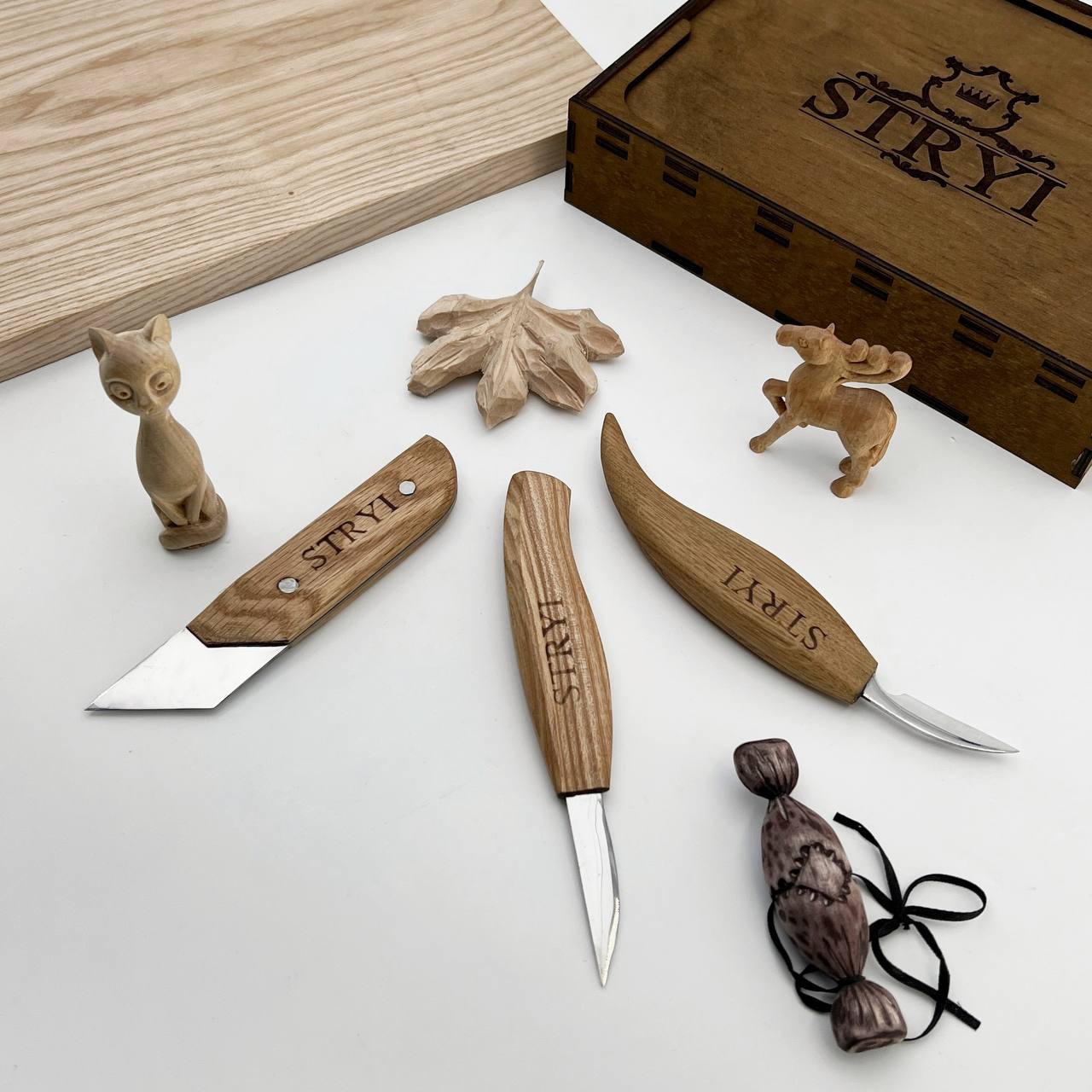 Holzschnitzmesser 3er Set STRYI Profi im Holzkoffer