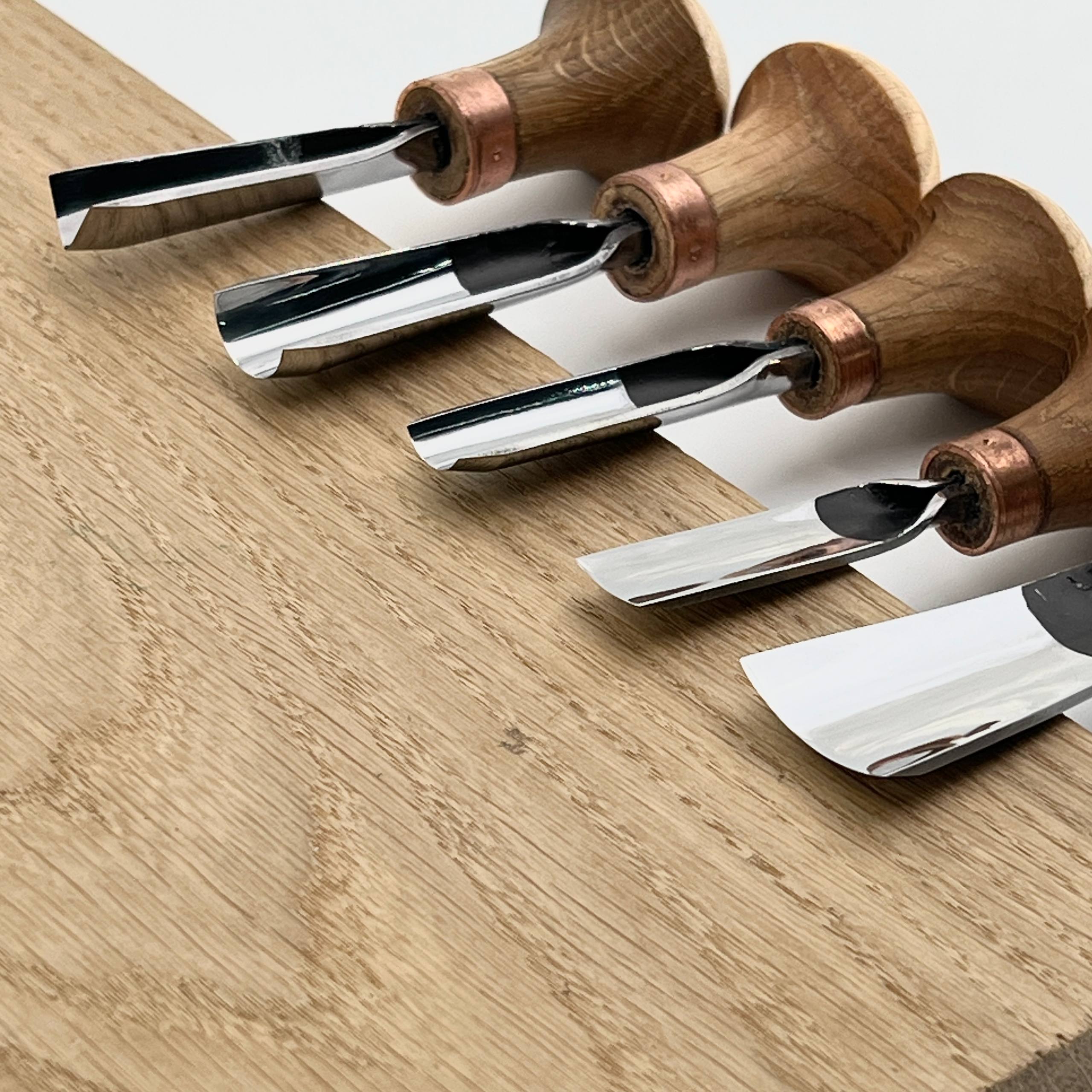 Short Palm toolkit for Precision Relief Carving