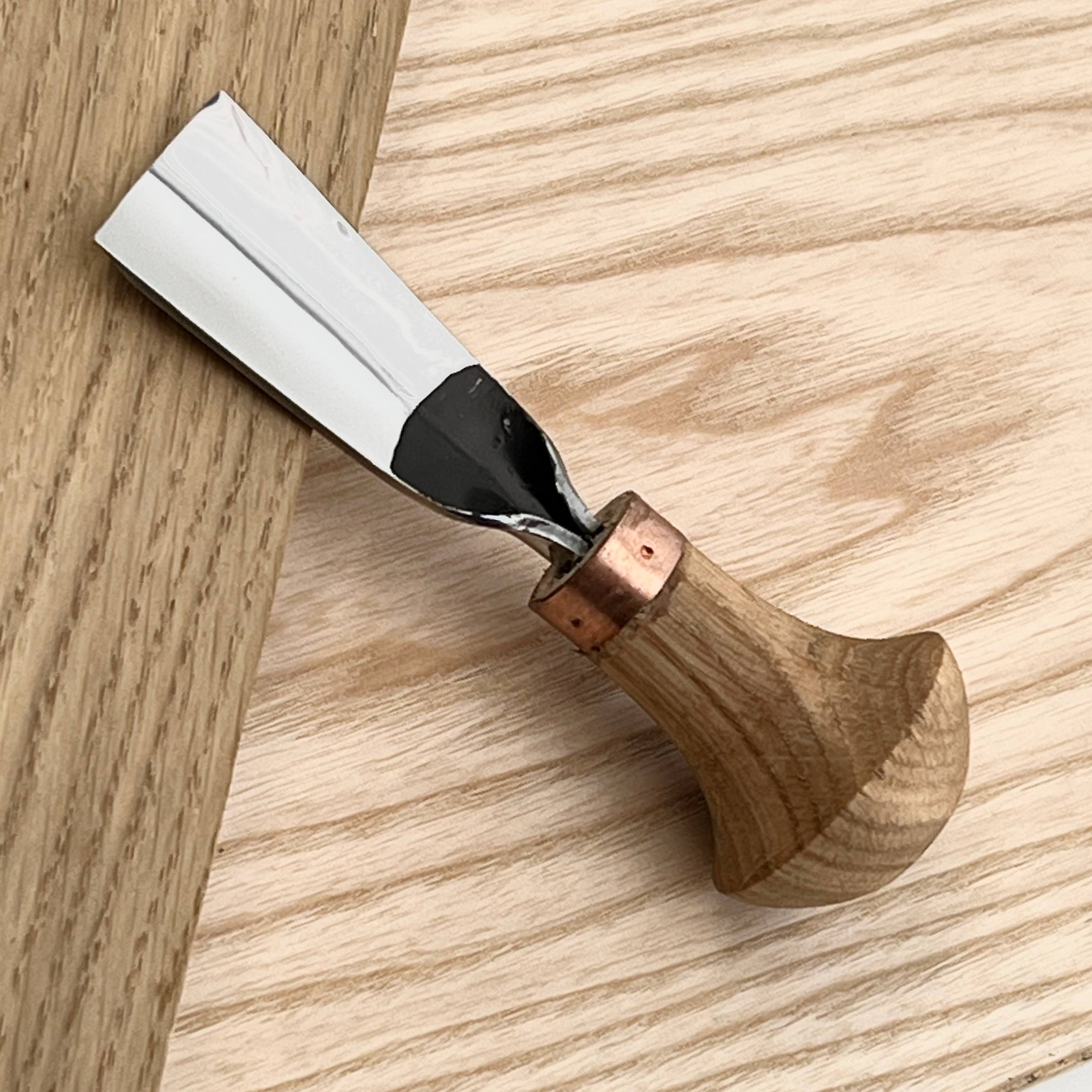 Short Palm toolkit for Precision Relief Carving