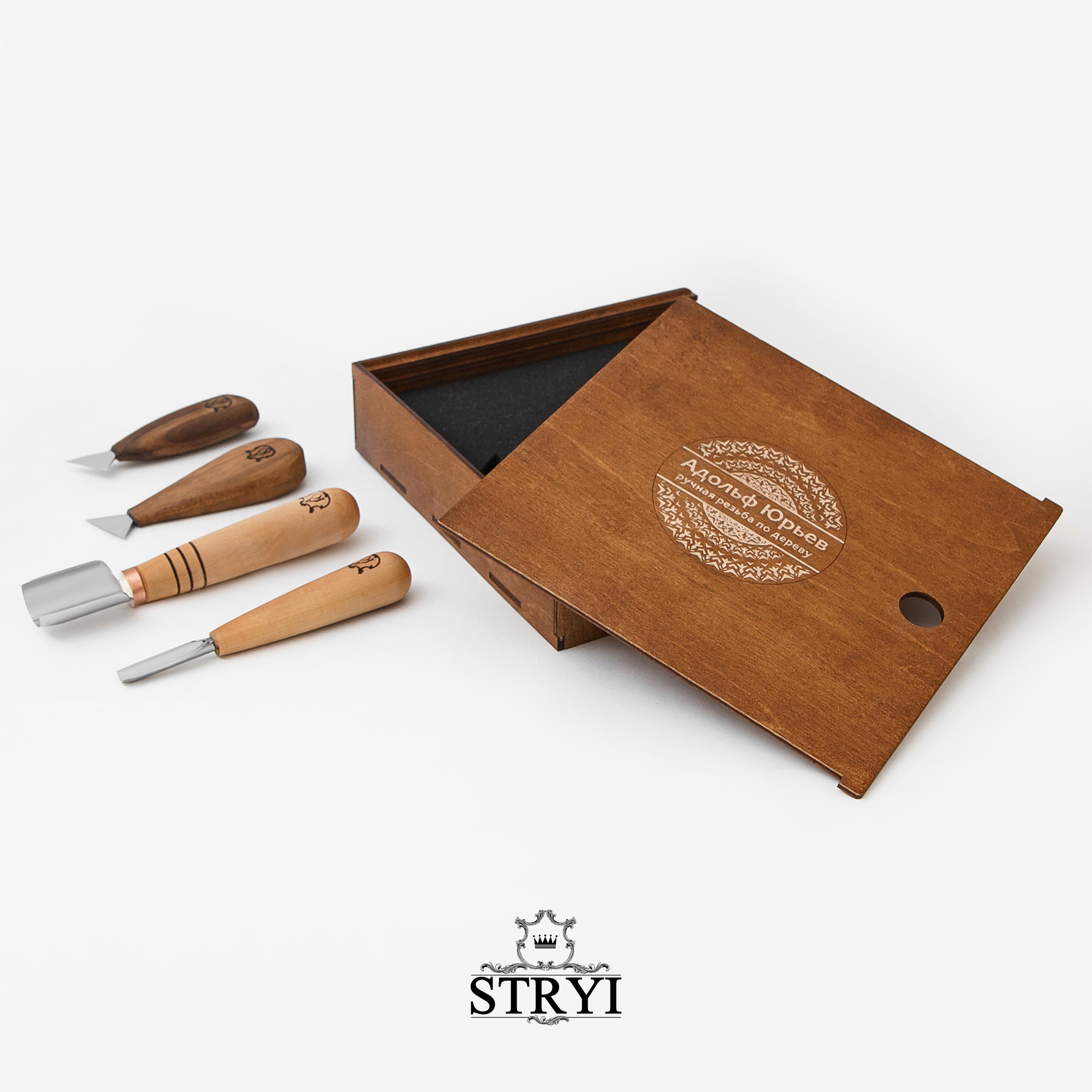 Juego de tallado de virutas para principiantes en caja de madera STRYI & Adolf Yurev Start