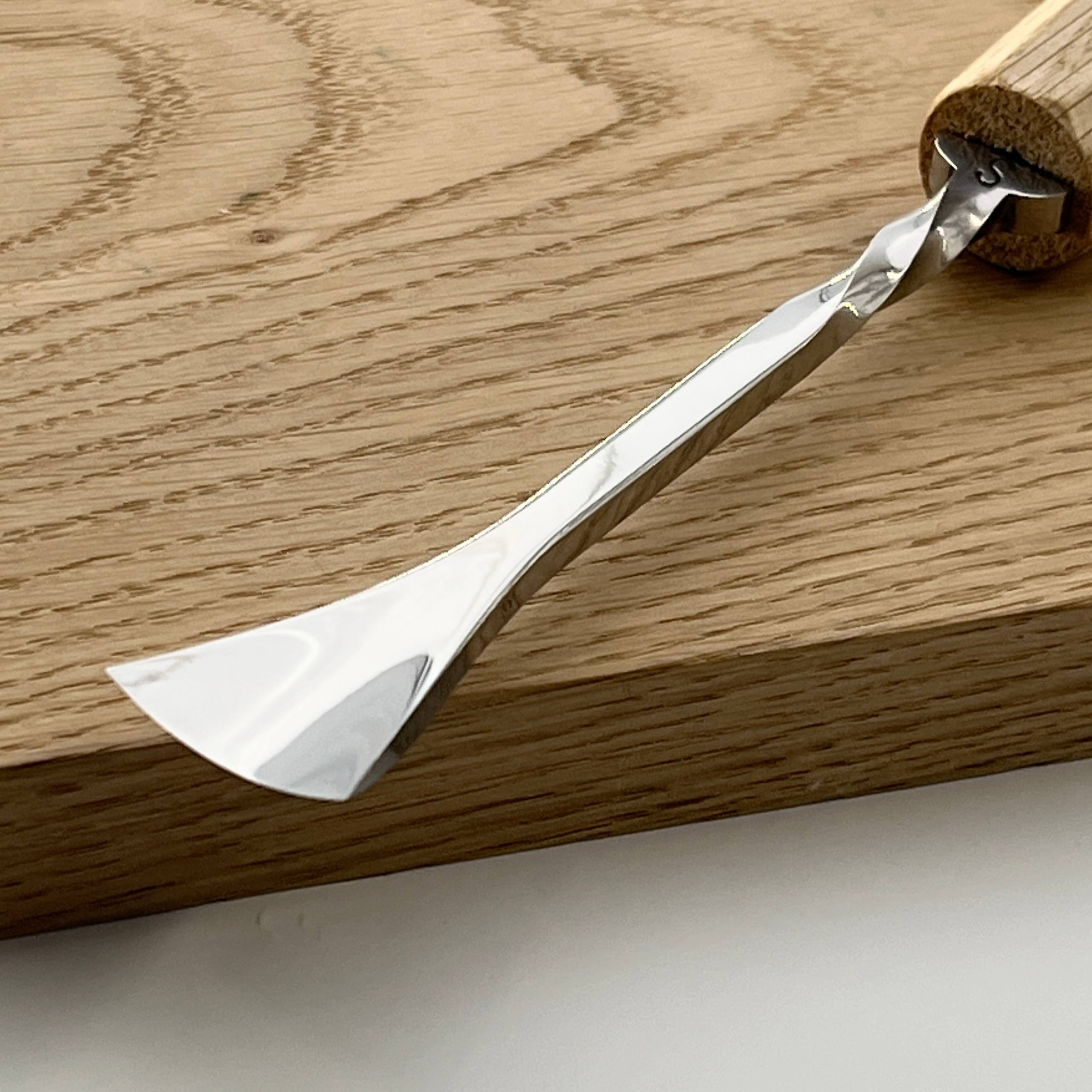 Fishtail Gouge sweep #5 STRYI Maestro for relief carving and detailed carving, NEW line