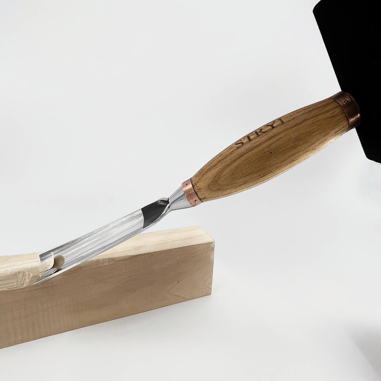 Cincel para escultura grande, perfil 7, gubias resistentes STRYI Profi