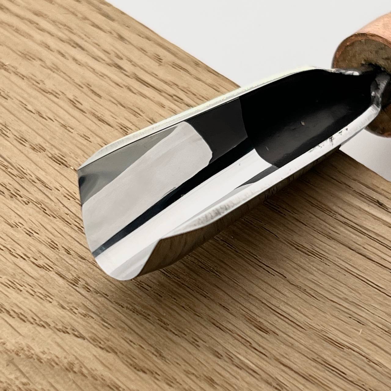 Short Palm U-Gouge for relief carving and texturing, Soft V-tool for carving