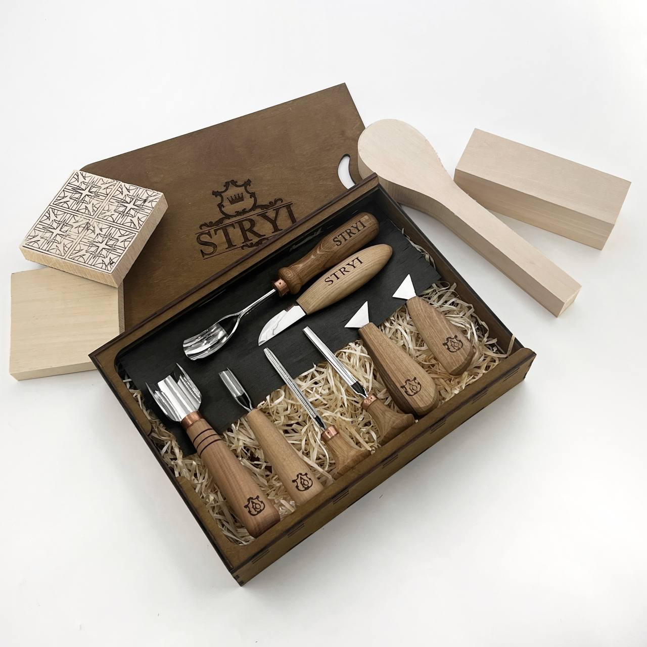 Vielseitiges Holzschnitzset STRYI Profi 12-tlg. Geschenk zum Schulabschluss, Kostenlose Videoanleitung