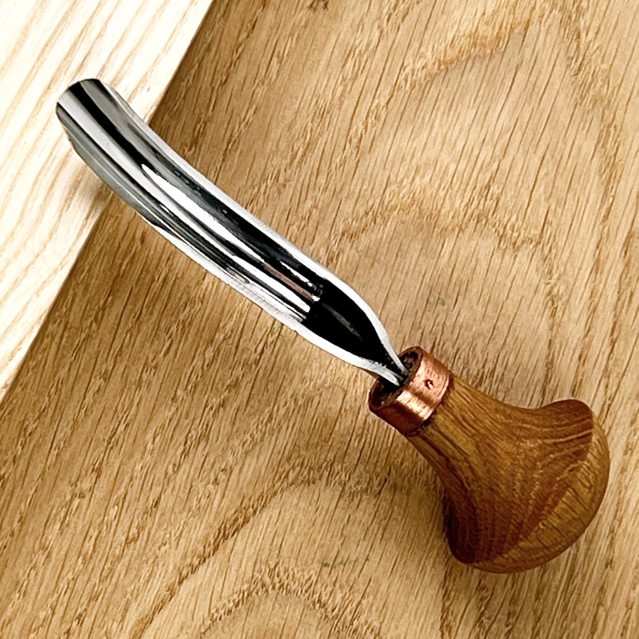 Palm carving bent gouge sweep #9 STRYI Profi , linocutting tool, burins STRYI, palm tool, detailing knife