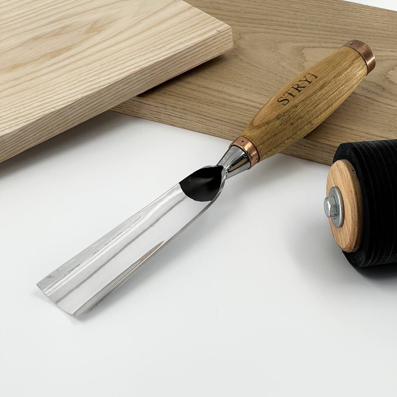Cincel para escultura grande, perfil 7, gubias resistentes STRYI Profi