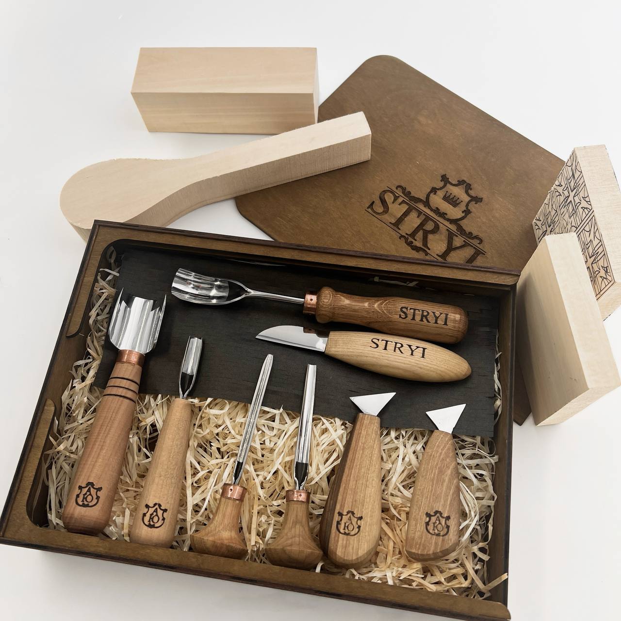 Vielseitiges Holzschnitzset STRYI Profi 12-tlg. Geschenk zum Schulabschluss, Kostenlose Videoanleitung