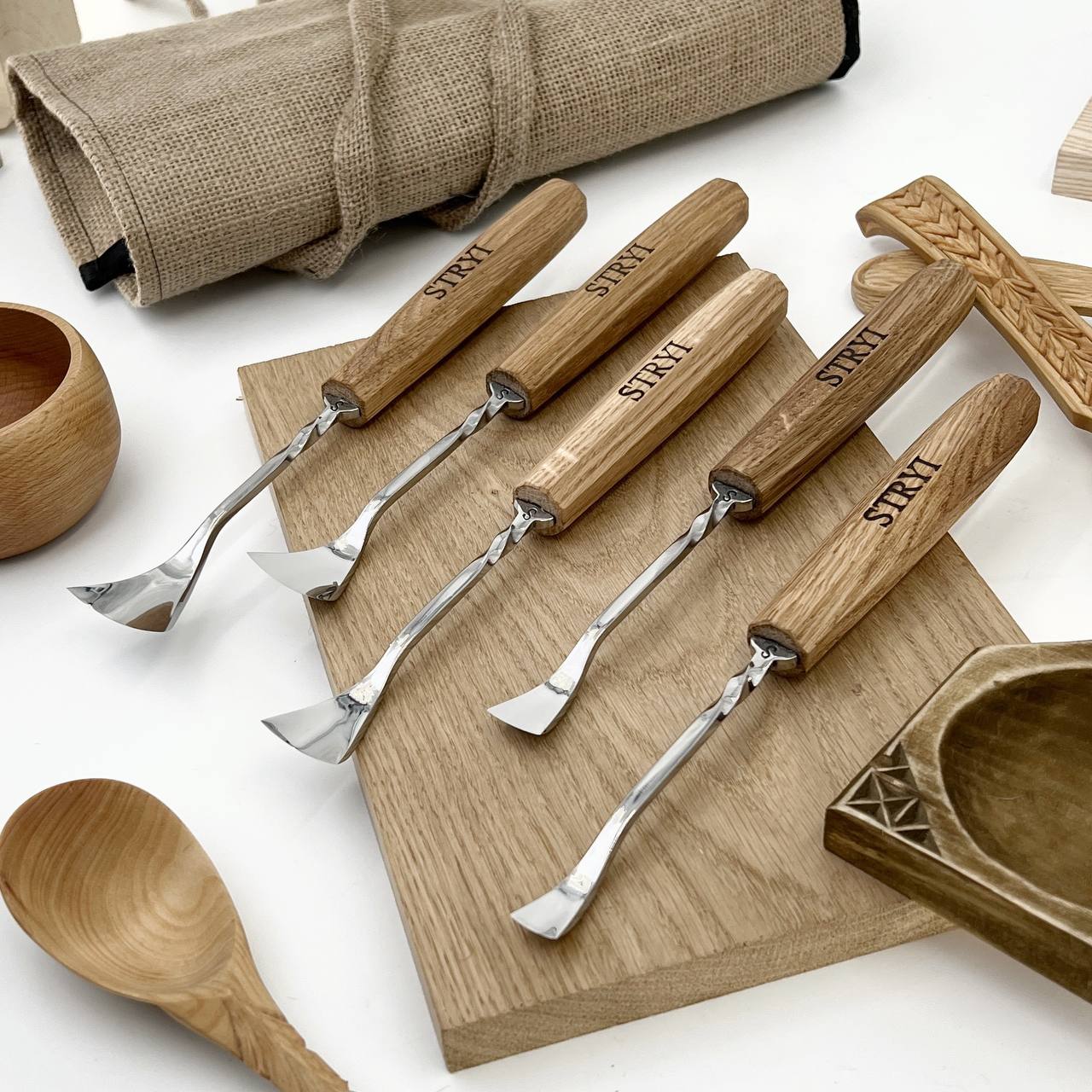 Fishtail Bent Gouge MAESTRO STRYI for finishing 3D carvings and detailing