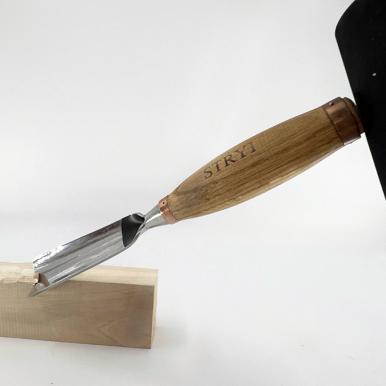Cincel para escultura grande, perfil 7, gubias resistentes STRYI Profi