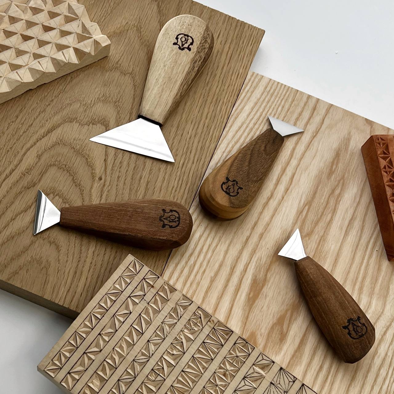 Wood carving Knives set, Swallowtail knives in roll-case, Triangle knives