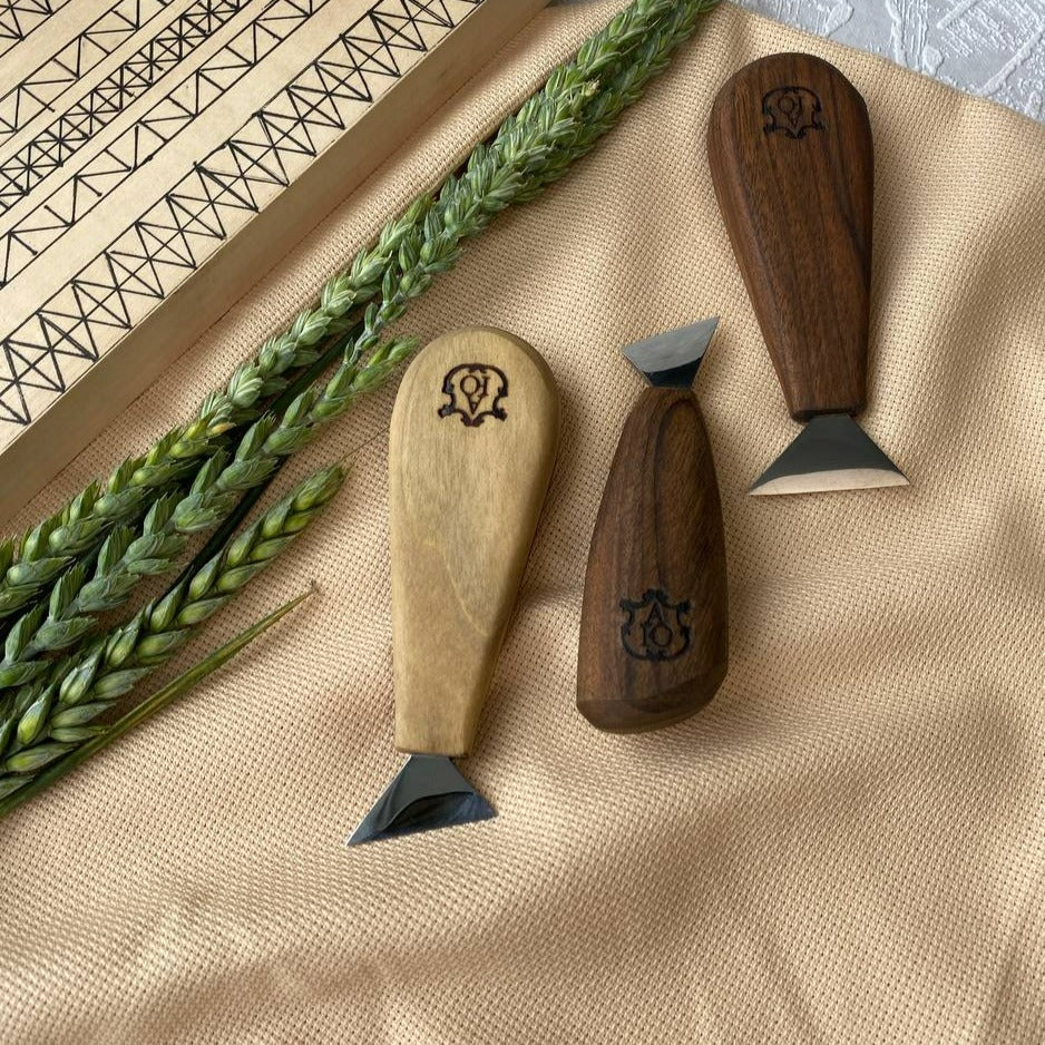 Wood Carving Set of Swallowtail Knives in roll-case, Triangle Knives
