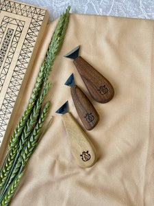 Wood carving set of swallowtail knives in roll-case, triangle knives