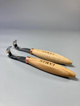 Cargar imagen en el visor de la galería, Cuchillo de gancho para tallar madera para cuchara, cuenco y corte de kuksa STRYI